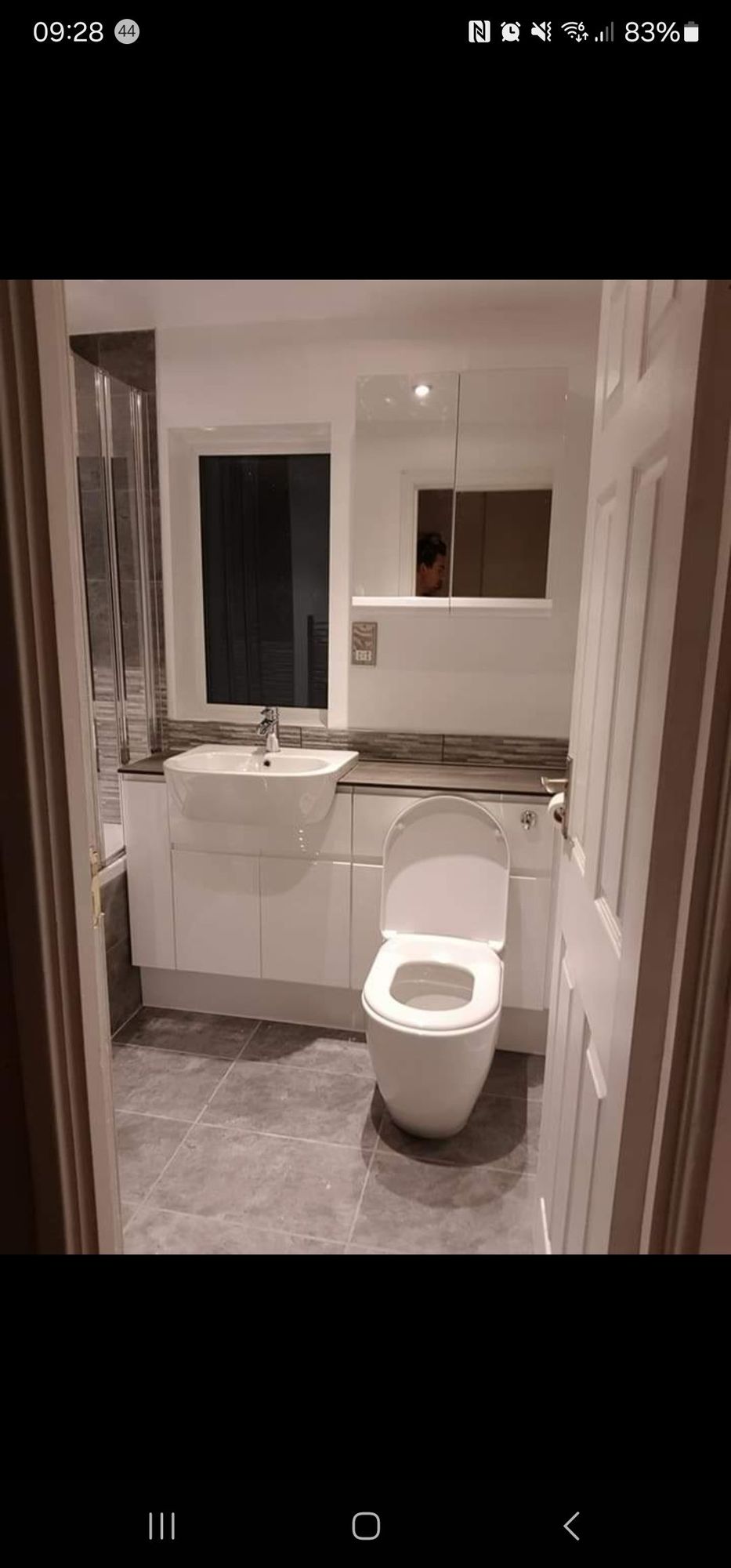 Vanity and sink detail